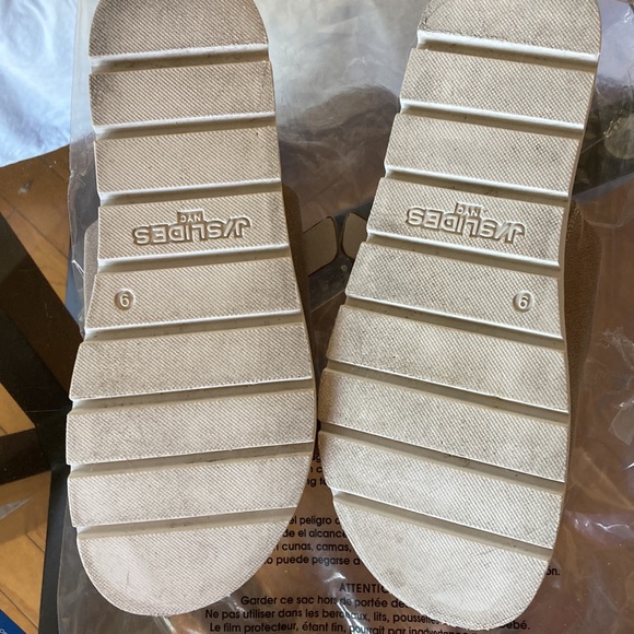 Gorgeous Leather Slides NEW YORK CITY - Picture 5 of 10